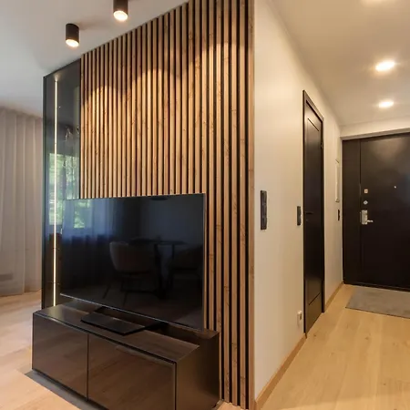 Uus Street Apartment, Modern Near Centre With Free Parking *